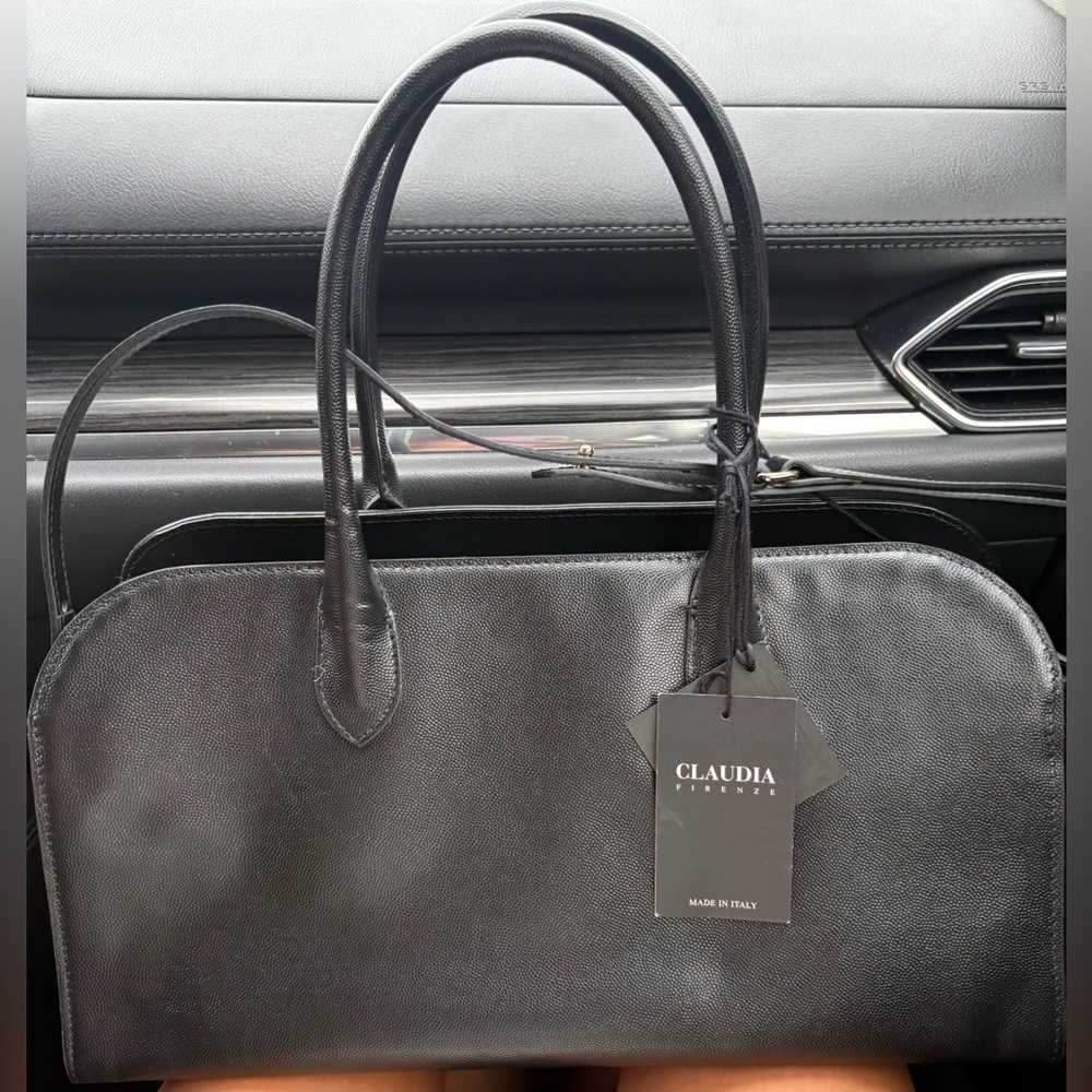 Claudia Black Leather Women's Shoulder Bag